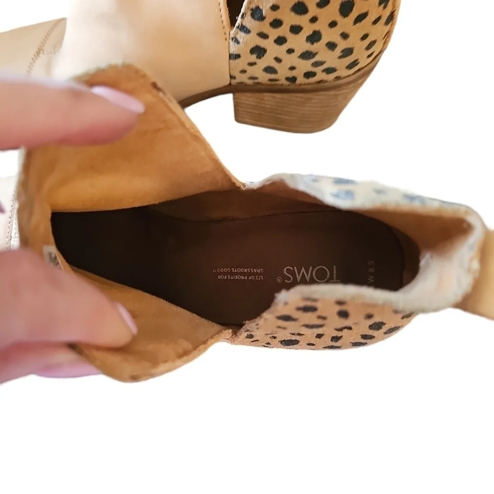 TOMS - WOMEN EVERLY CUTOUT BOOTS cheetah honey leather ankle sz 8.5